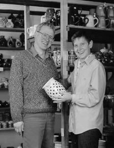 Birgit und Friedrich Moll übernahmen 1975 die Töpferei von Schwiegervater Gerhard Seiler